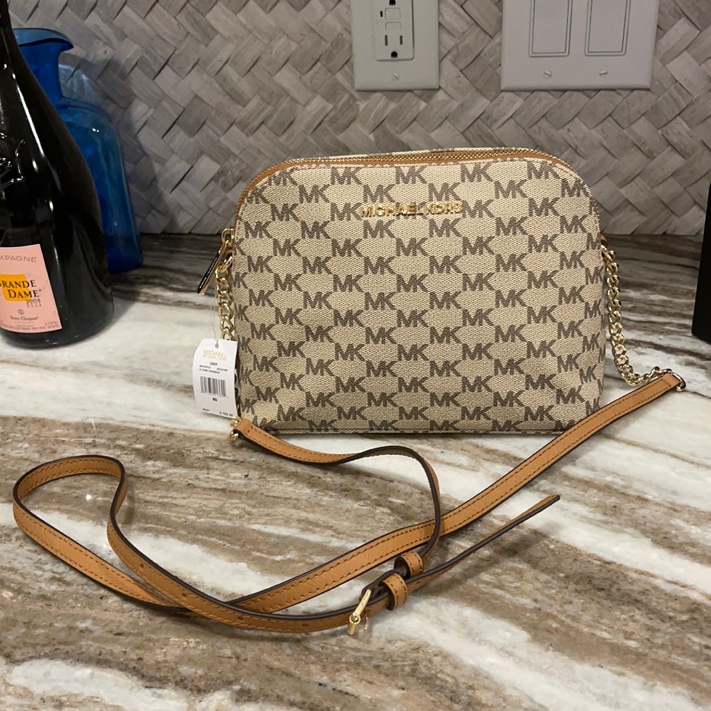 NWT Michael Kors Cindy Dome crossbody